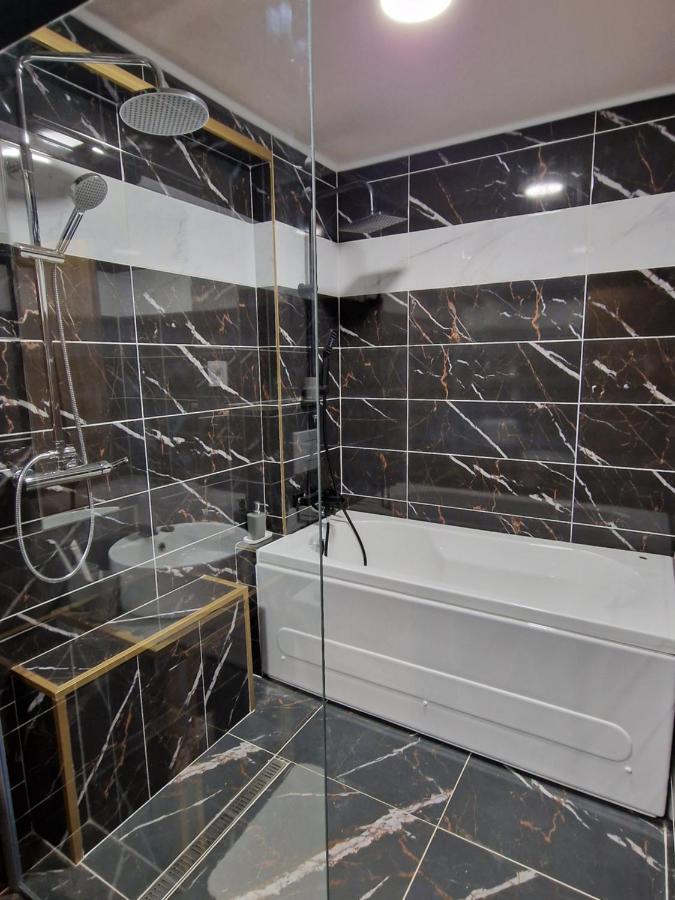 Fantastico Exlcusive Hotel Senta Extérieur photo